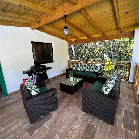 Jarabacoa Villas With Private Pool And Parking エクステリア 写真